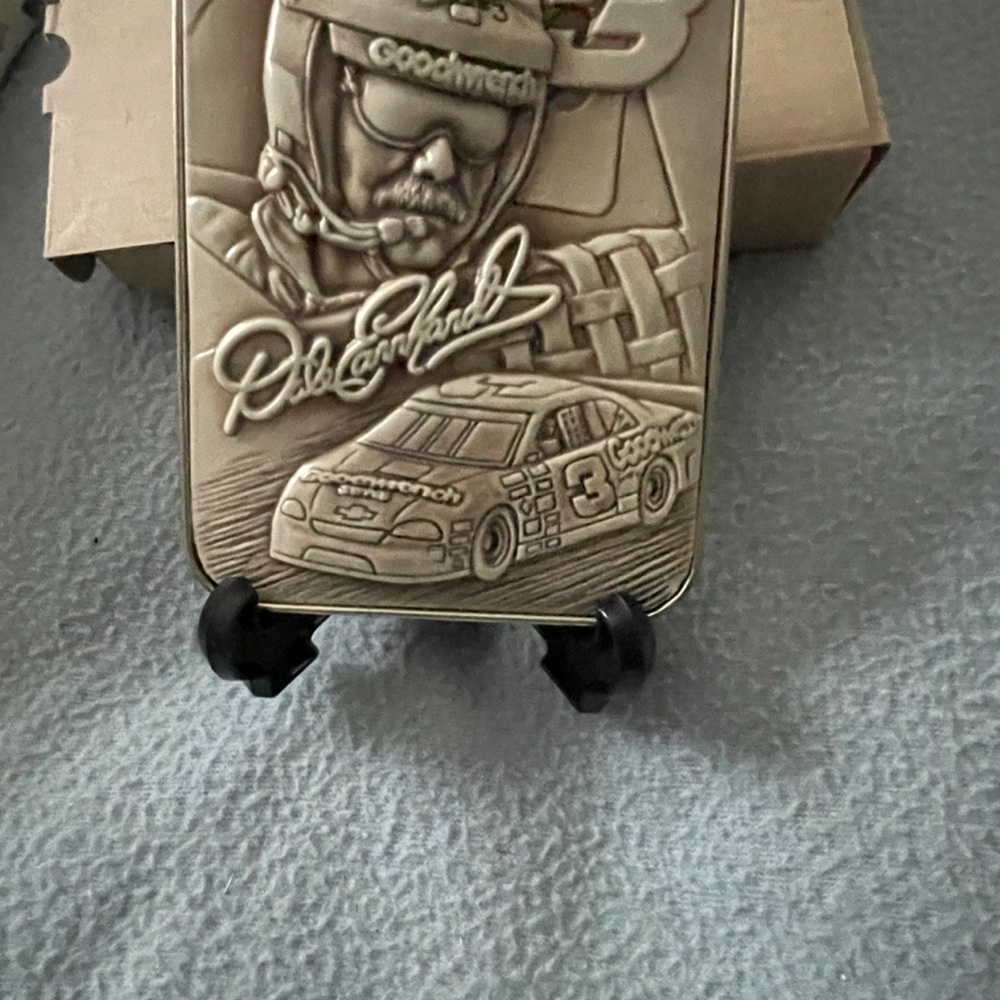 Dale Earnhardt Commemorative Plaque with stand! -  New with Box! - Picture 2 of 4